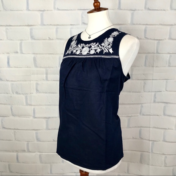 J. C R E W : Floral Embroidered Shell Tank - Picture 7 of 7